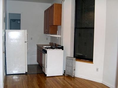 East 10th Street - Photo 0