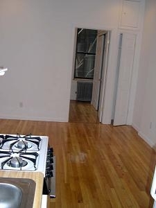 East 10th Street - Photo 4
