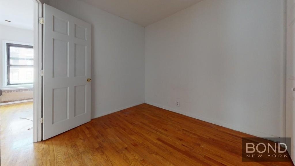 East 12th Street - Photo 13
