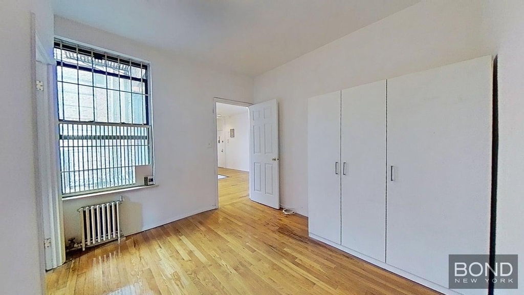 East 5th Street - Photo 7