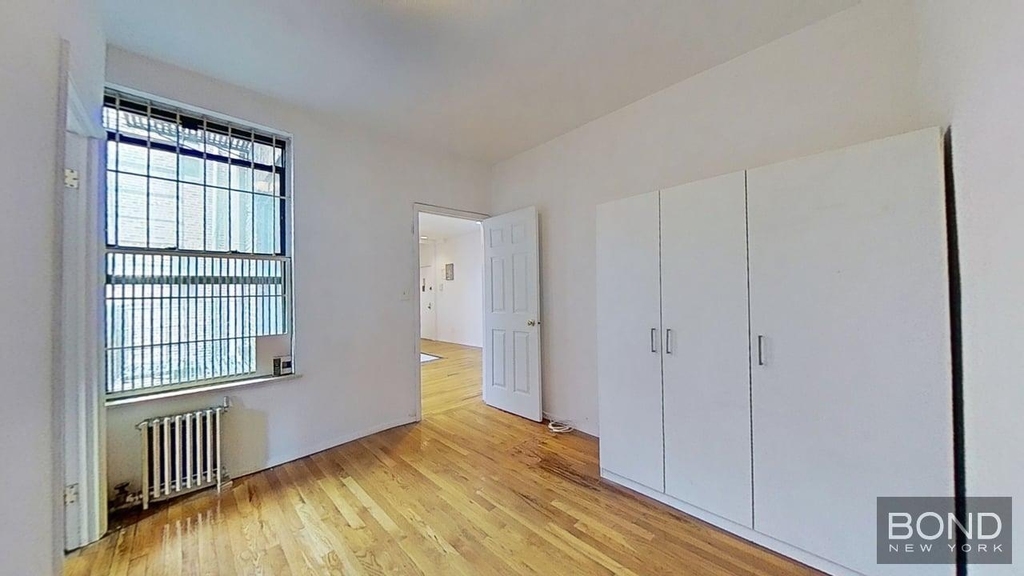 East 5th Street - Photo 10