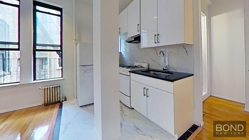East 5th Street - Photo 19