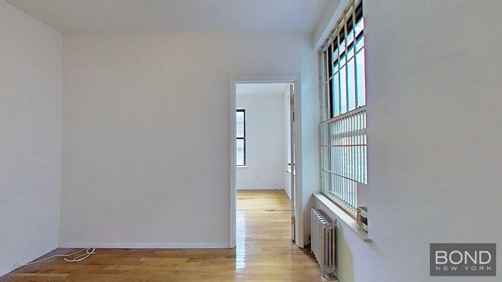 East 5th Street - Photo 11