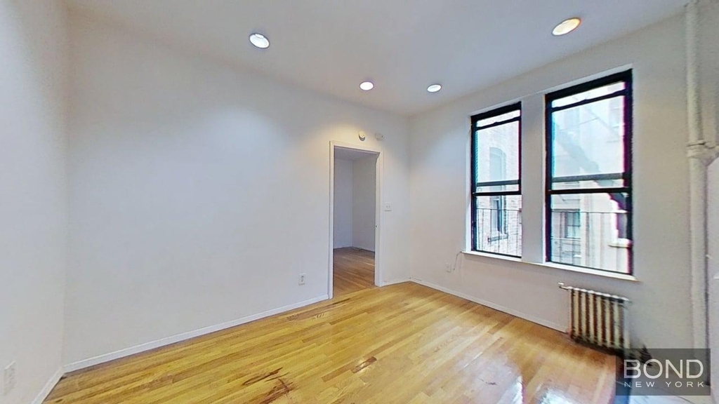 East 5th Street - Photo 2