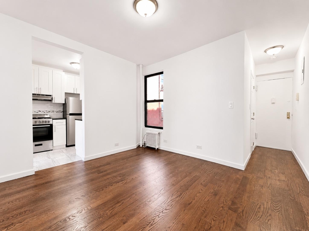 1270 First Avenue - Photo 4