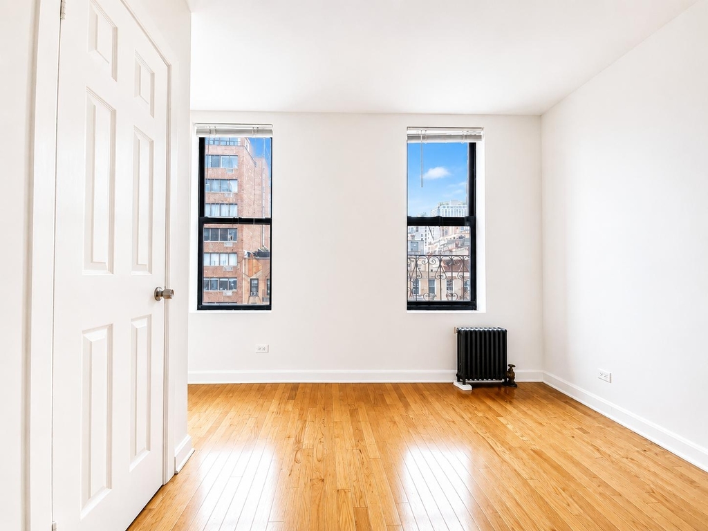 1270 First Avenue - Photo 7