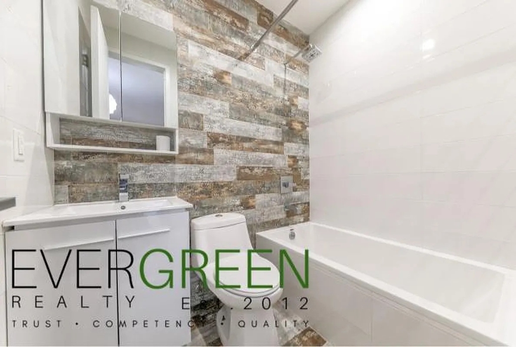 1285 Madison Street - Photo 3