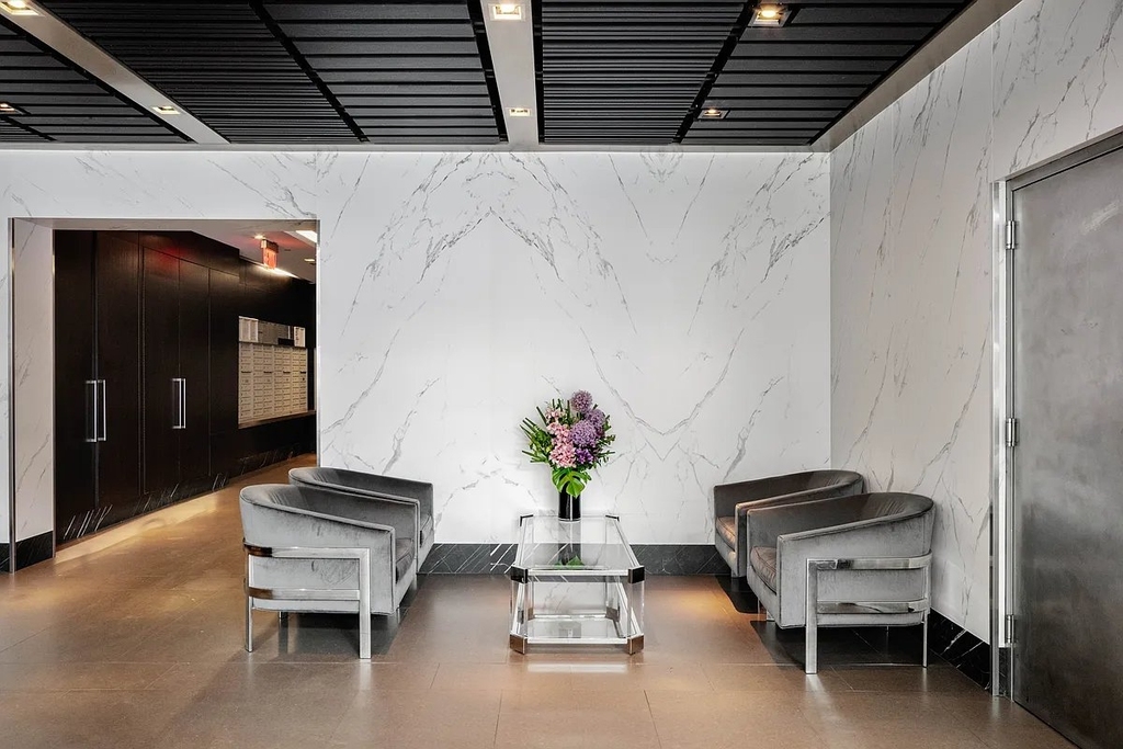 West 37th Street - Photo 3