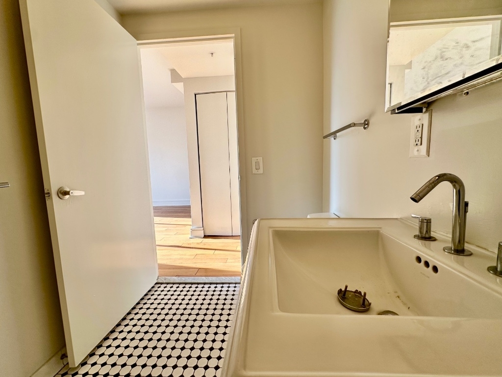 West 96th Street - Photo 8