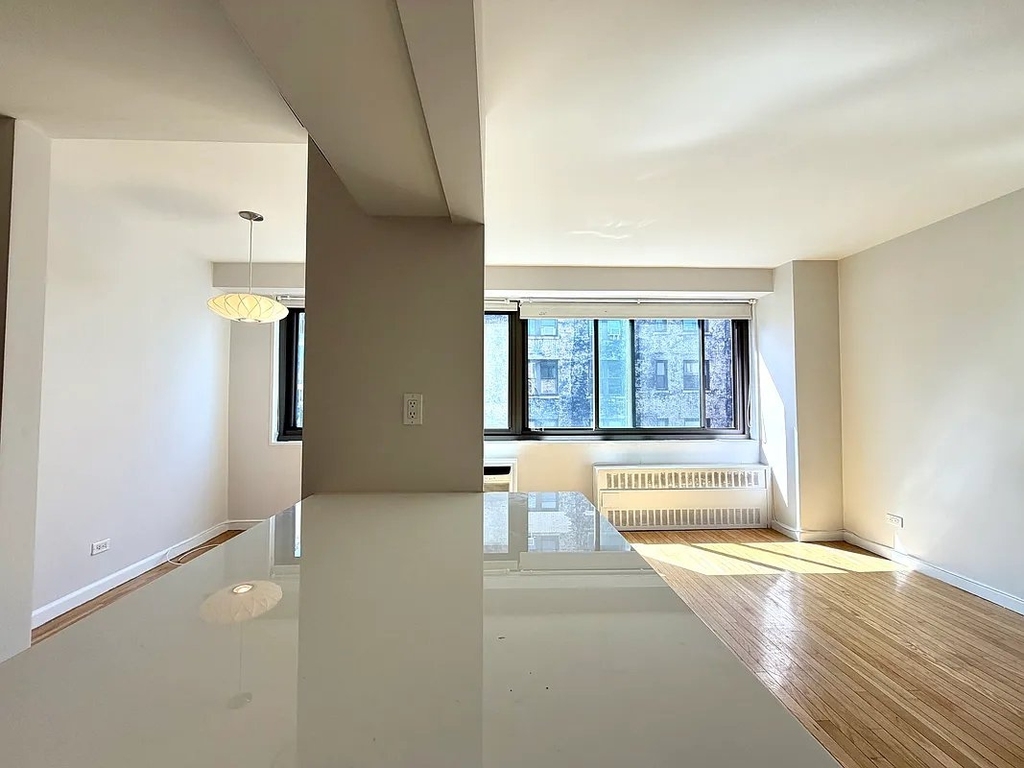 West 97th Street - Photo 6