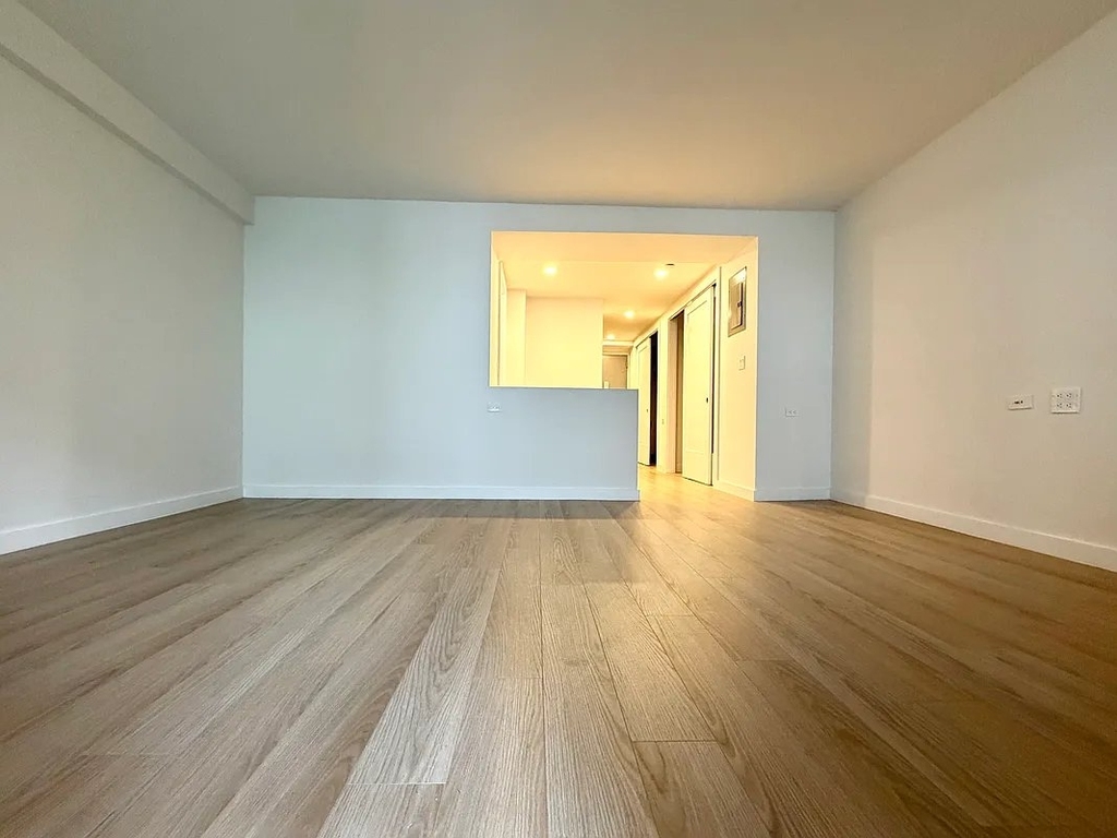 West 87th Street - Photo 4