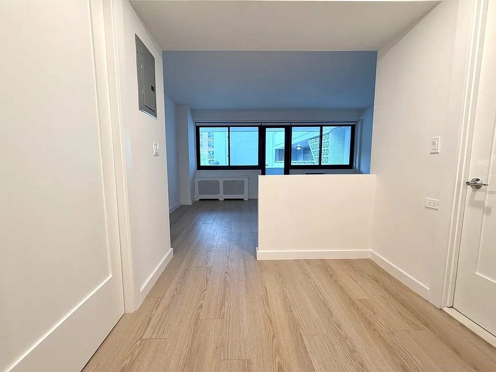 West 87th Street - Photo 2