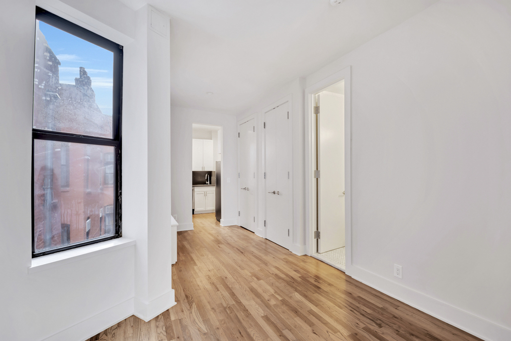 West 45th Street - Photo 2