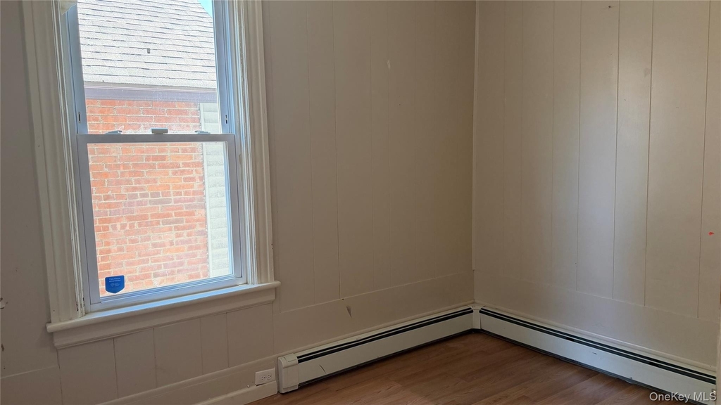 417 Baker Street - Photo 2