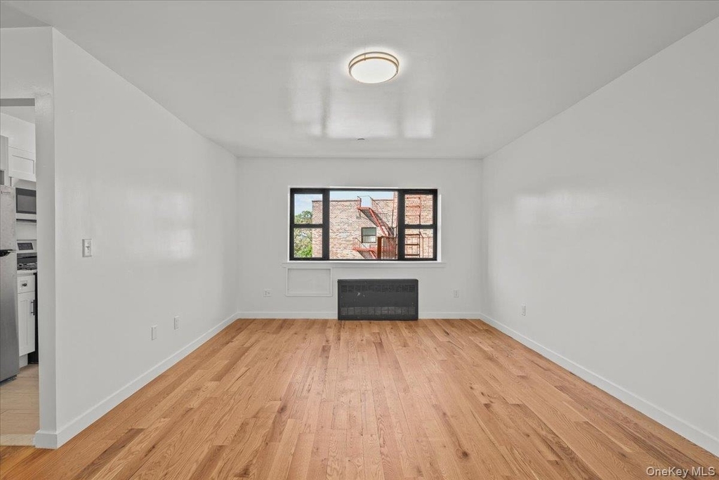 671 Bronx River Road - Photo 5