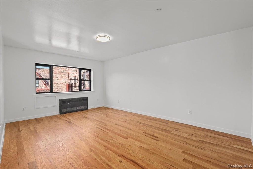 671 Bronx River Road - Photo 6