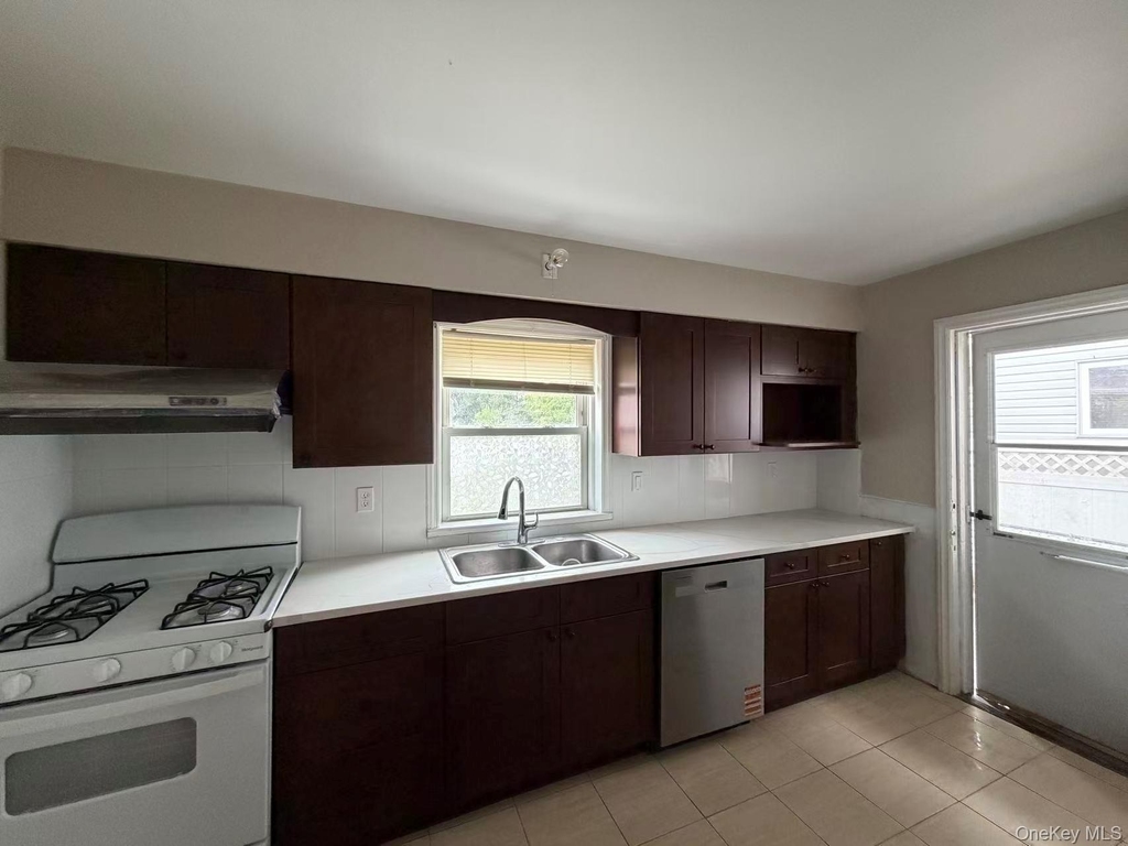 61 Grand Street - Photo 6
