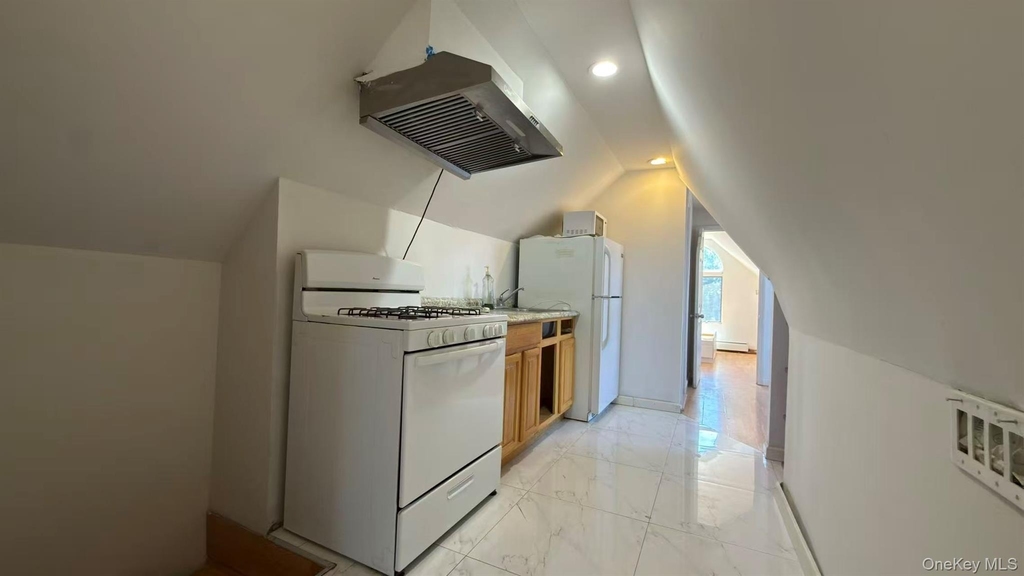 2511 127th Street - Photo 4