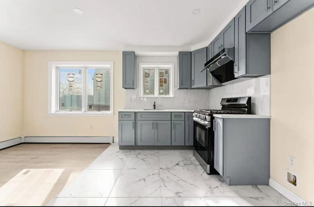 2563 125th Street - Photo 3