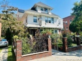 84-39 Lefferts Boulevard - Photo 0