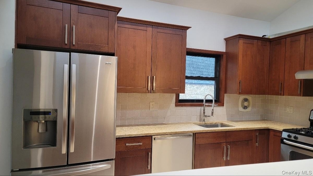 240-29 70 Avenue - Photo 2