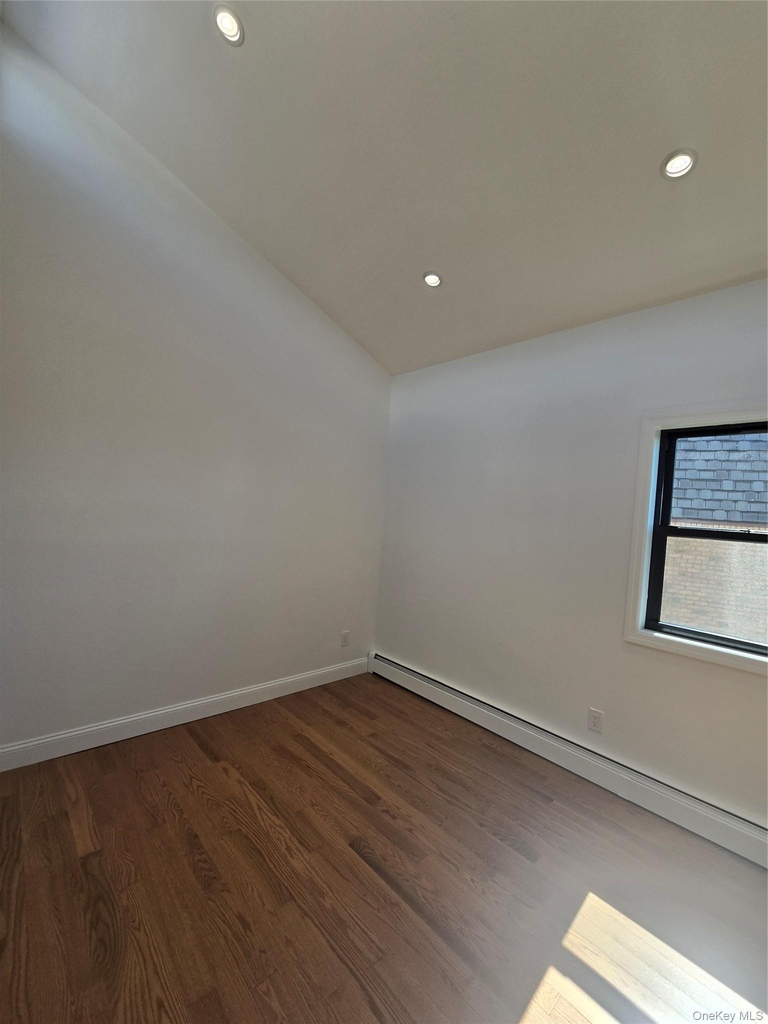 240-29 70 Avenue - Photo 17
