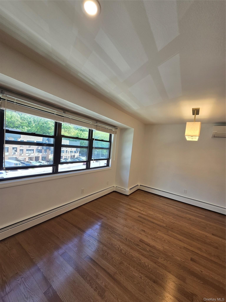 240-29 70 Avenue - Photo 6