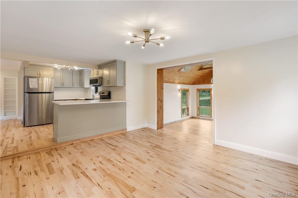 1667 Shandelee Road - Photo 19