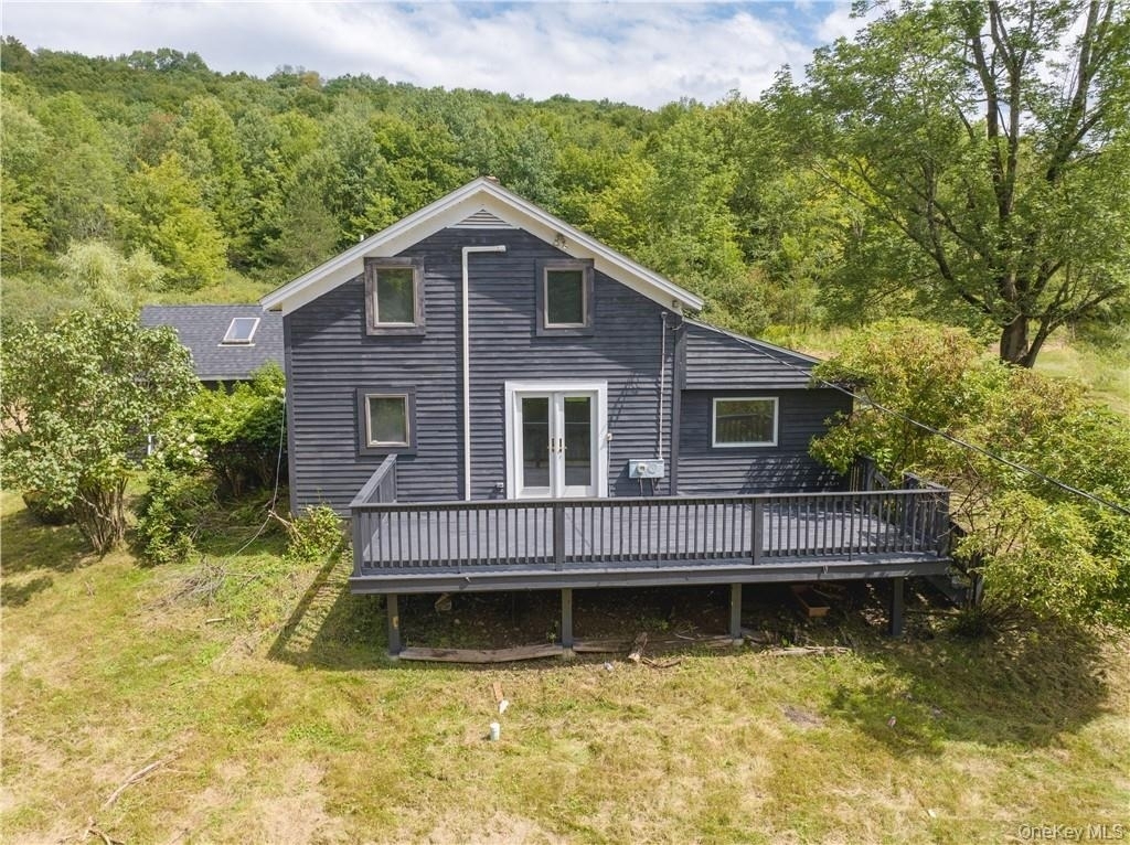 1667 Shandelee Road - Photo 5