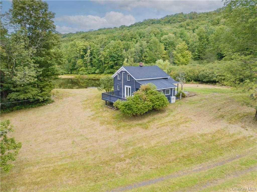 1667 Shandelee Road - Photo 3