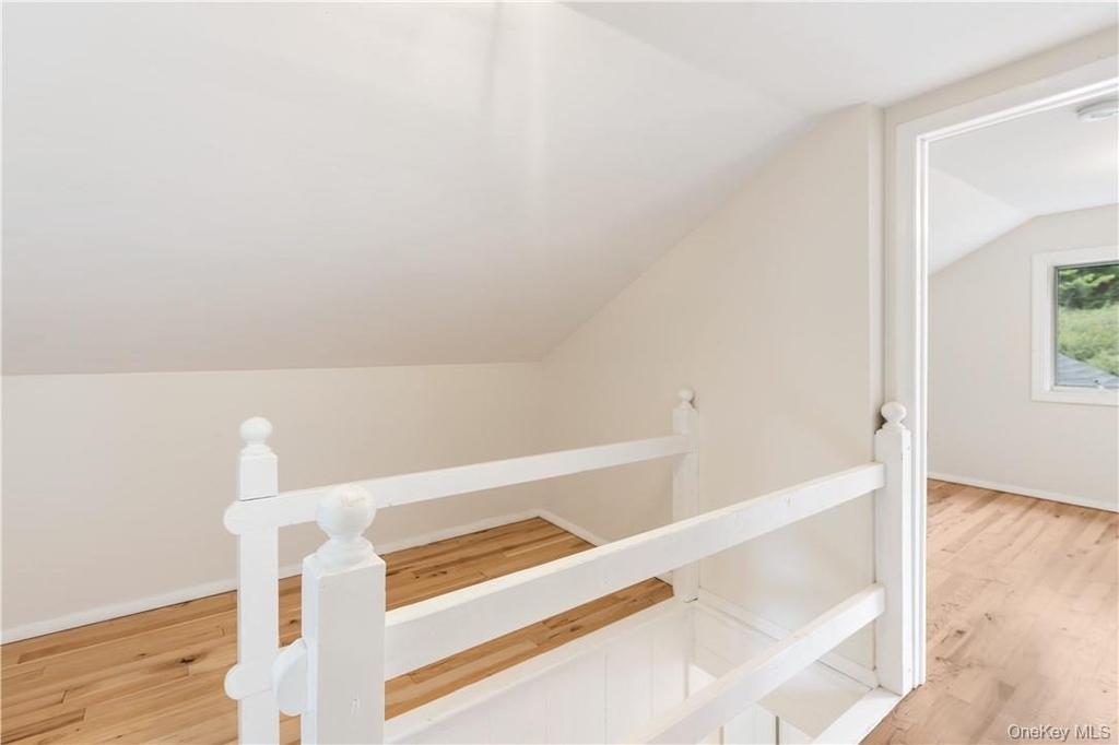1667 Shandelee Road - Photo 27