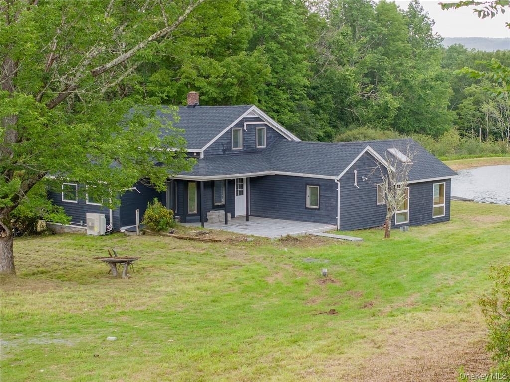 1667 Shandelee Road - Photo 6