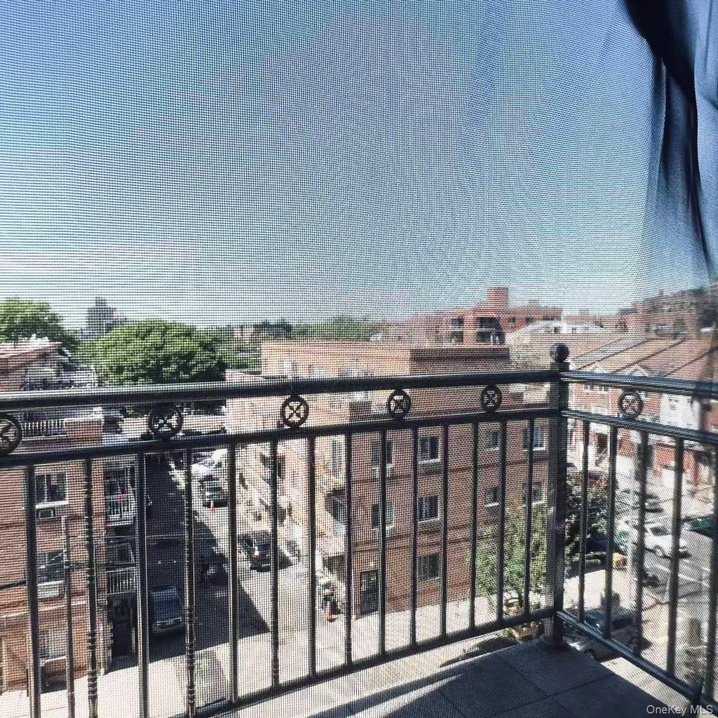 3506 Leavitt Street - Photo 9