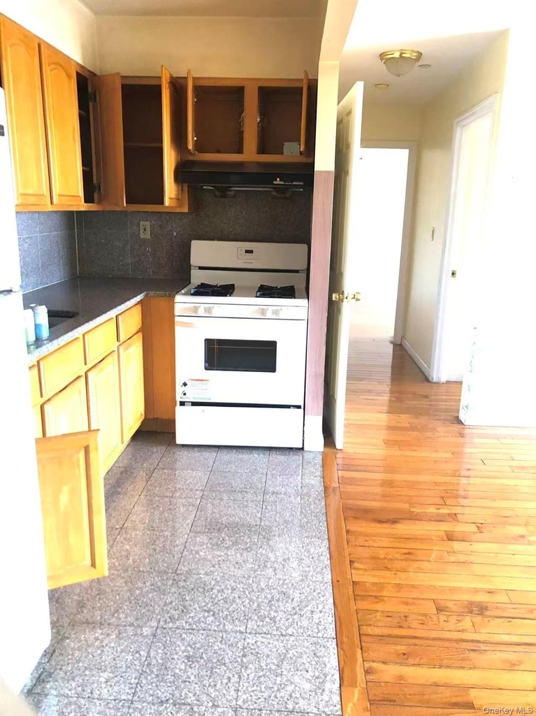 3506 Leavitt Street - Photo 1