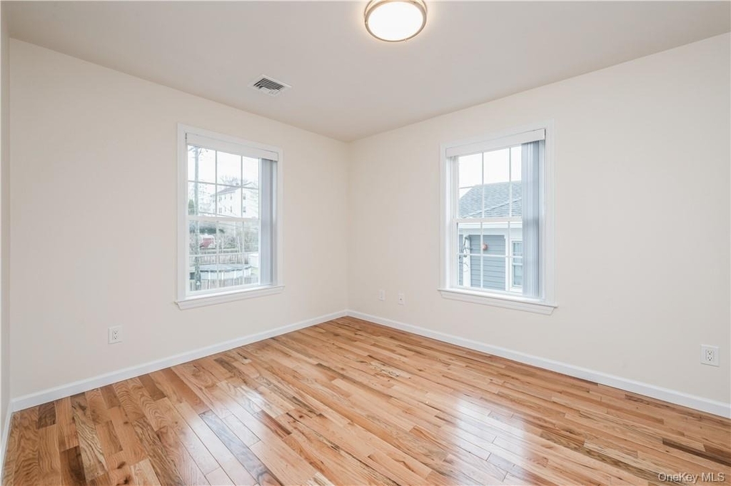 11 Park Avenue - Photo 9
