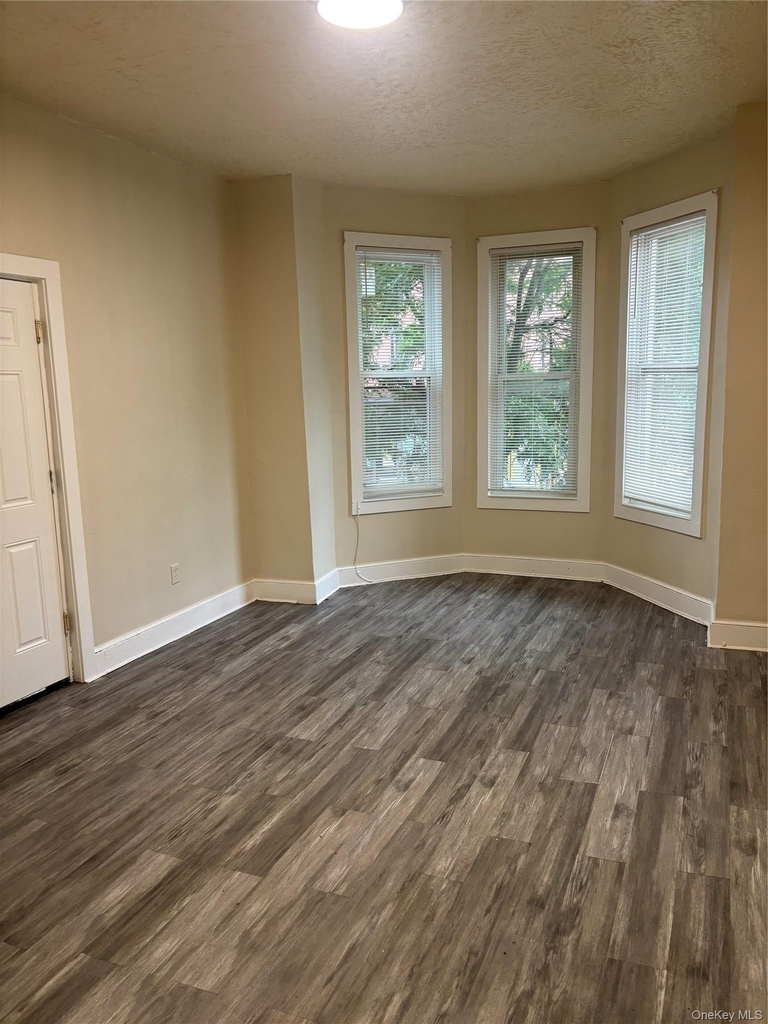 204 South Street - Photo 2