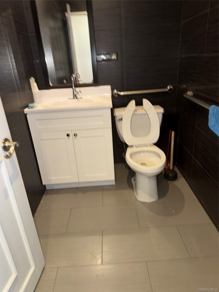 4323 Main Street - Photo 2