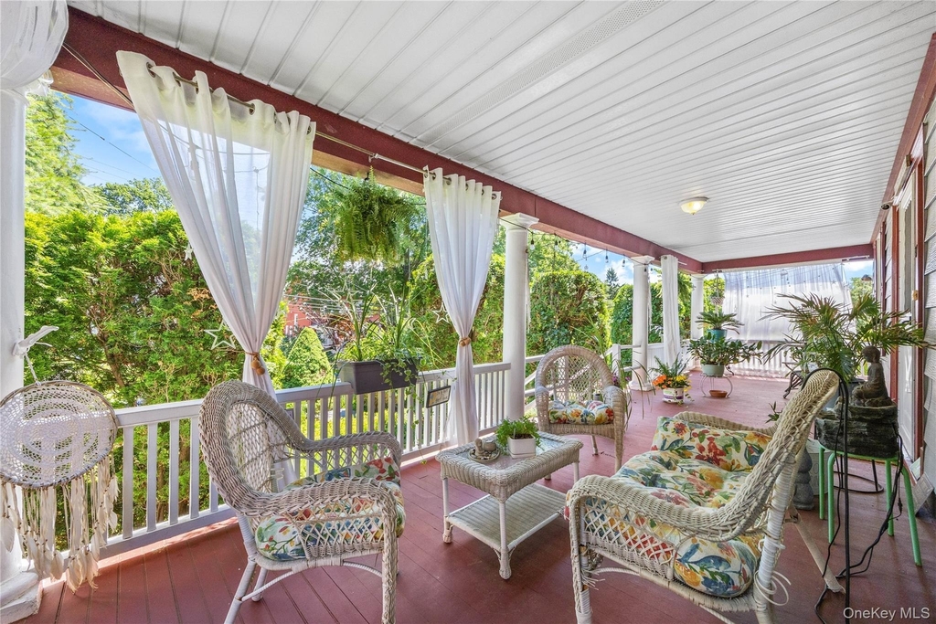 31 Howard Avenue - Photo 1