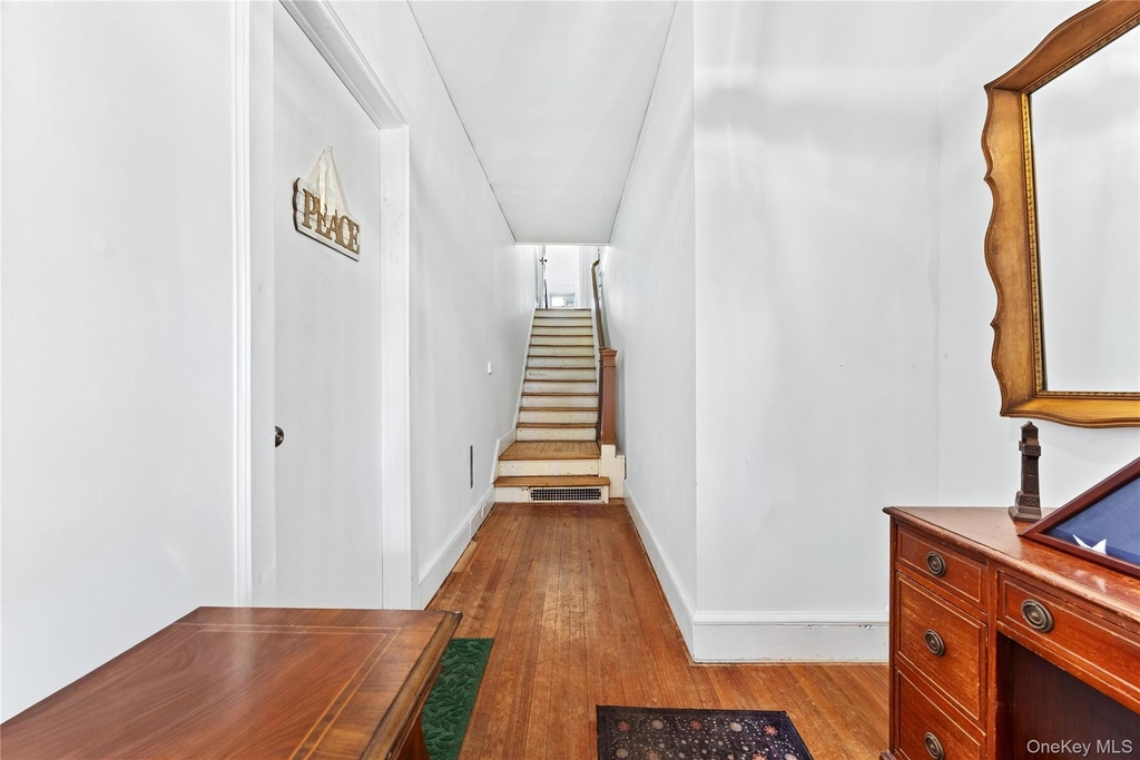 31 Howard Avenue - Photo 3