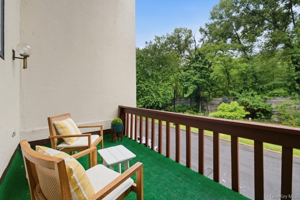 359 N Greeley Avenue - Photo 17