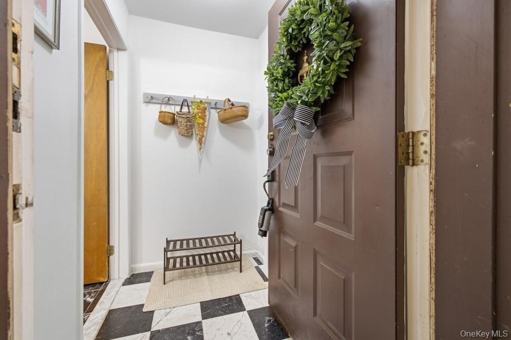 359 N Greeley Avenue - Photo 2