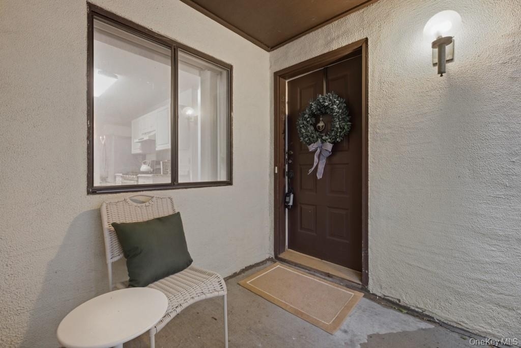 359 N Greeley Avenue - Photo 1