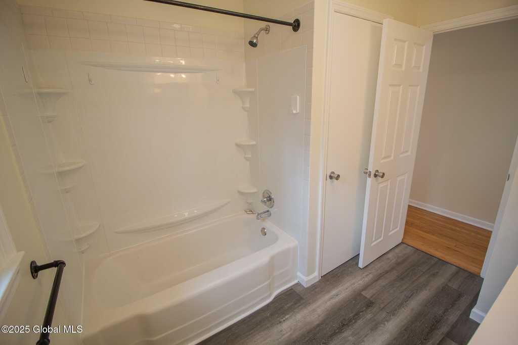 27 Hanifin Avenue - Photo 4