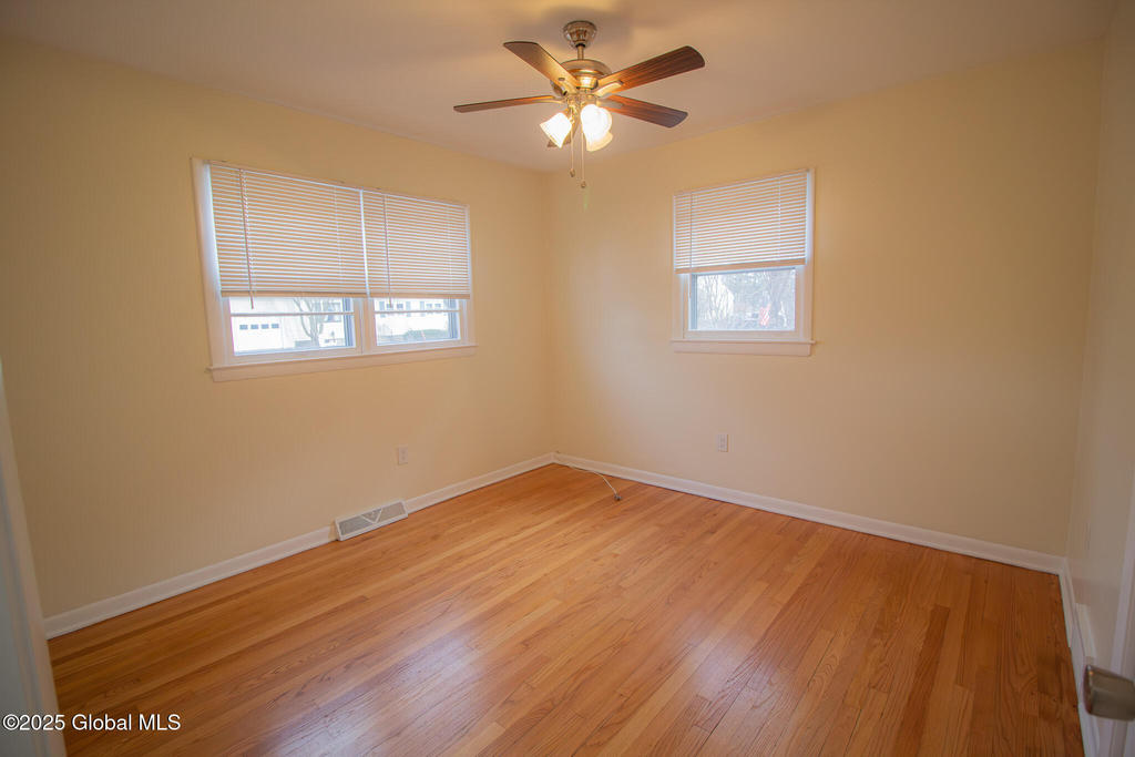 27 Hanifin Avenue - Photo 8