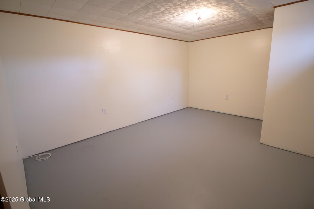 27 Hanifin Avenue - Photo 10