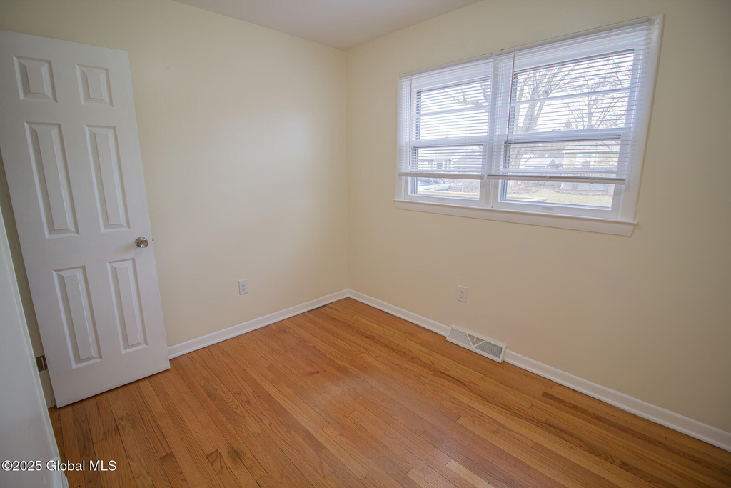 27 Hanifin Avenue - Photo 7