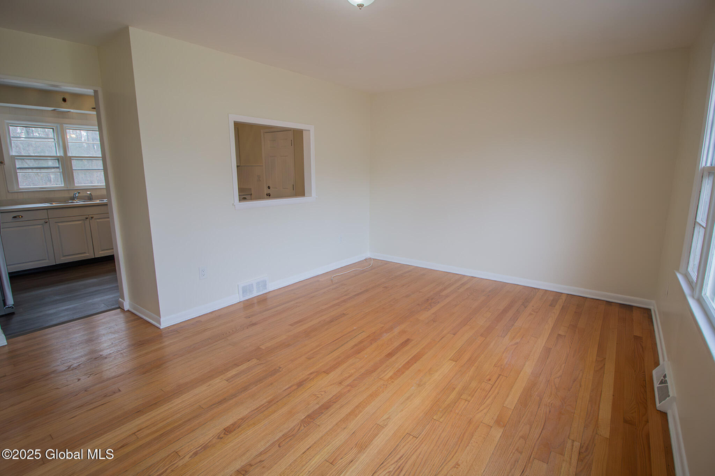 27 Hanifin Avenue - Photo 1