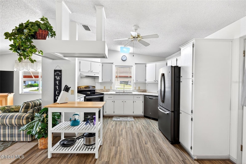 932 Chula Court - Photo 1