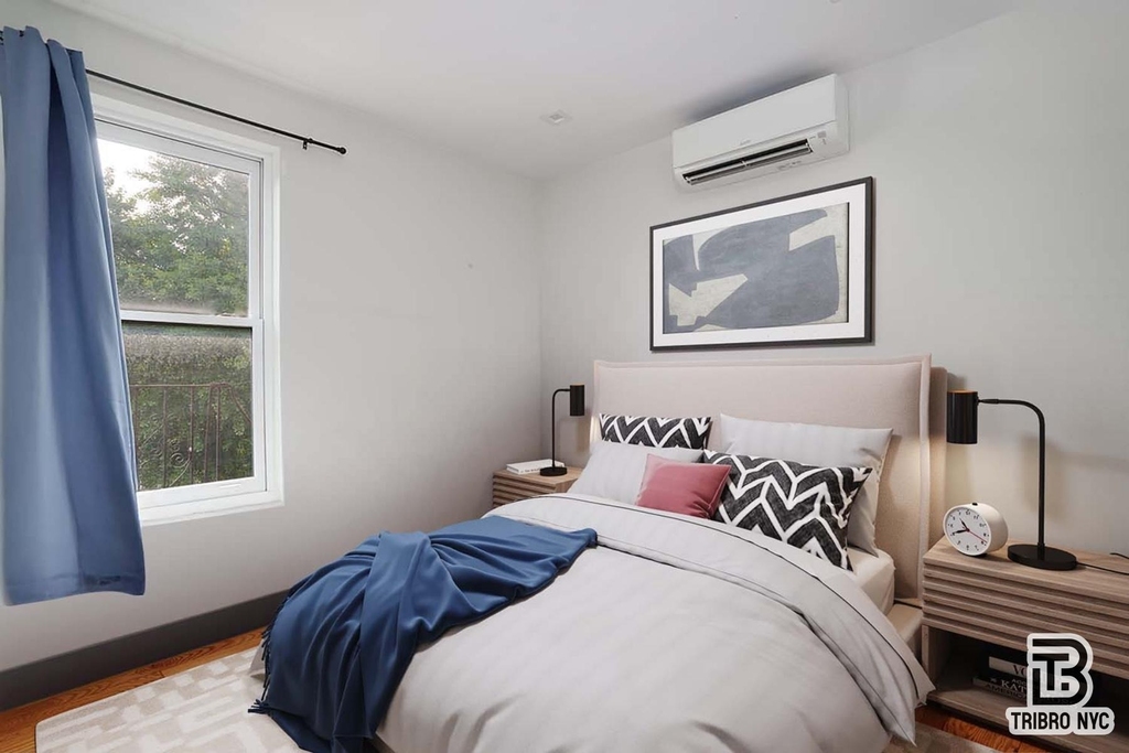 143 Greene Avenue - Photo 4
