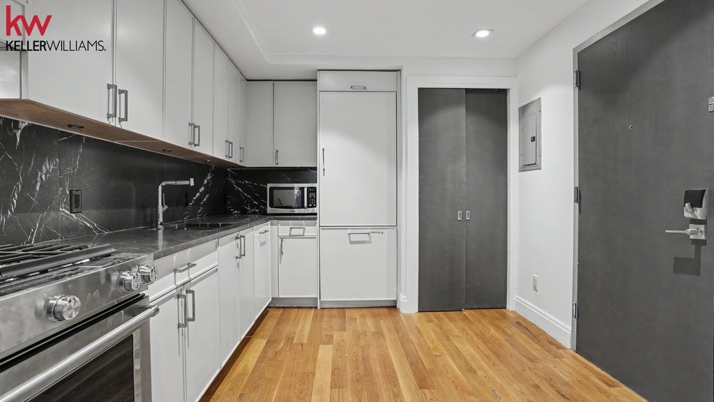 554 4th Avenue - Photo 8